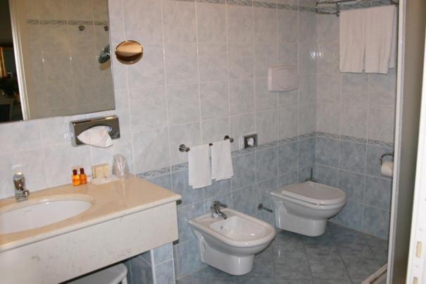 Hotel Gabarda Carpi Værelse billede
