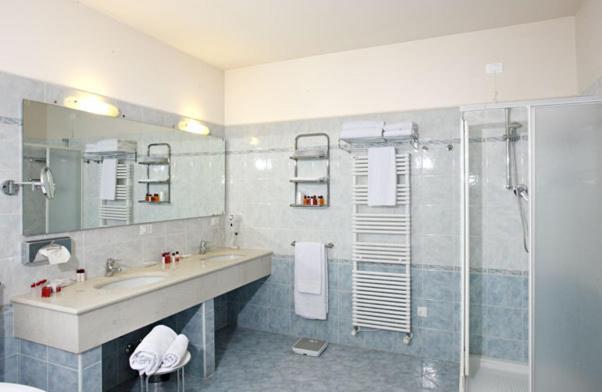 Hotel Gabarda Carpi Værelse billede